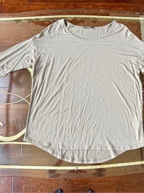 Taupe Short Sleeve Scoop Neck Top